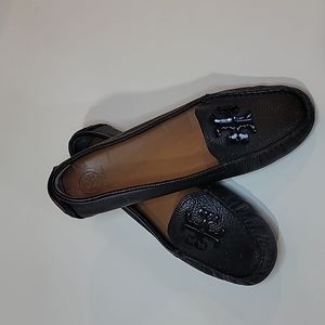 TORY BURCH Leather Medallion Loafers Flats Rubber Soles All Black